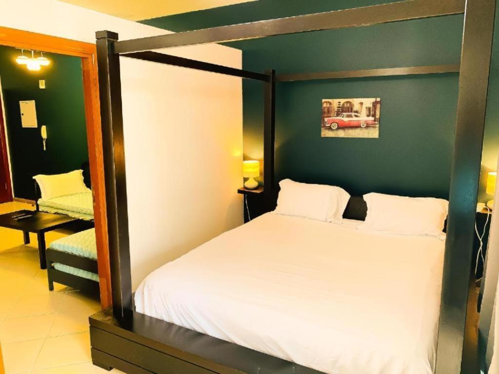 Royal Marina Inn Дубай Екстериор снимка
