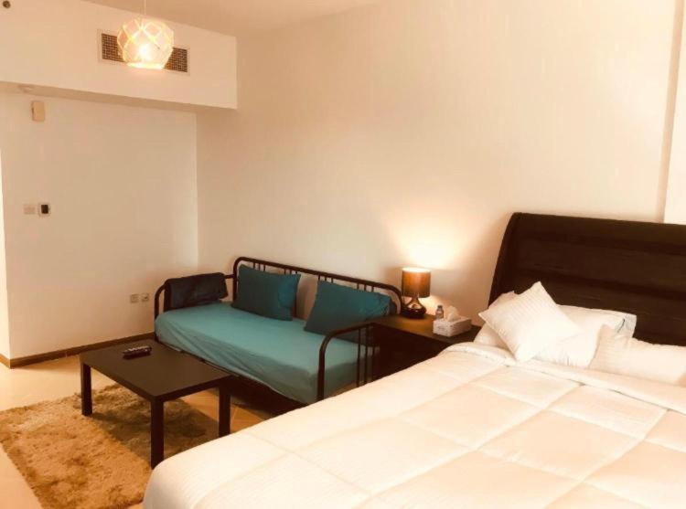 Royal Marina Inn Дубай Екстериор снимка